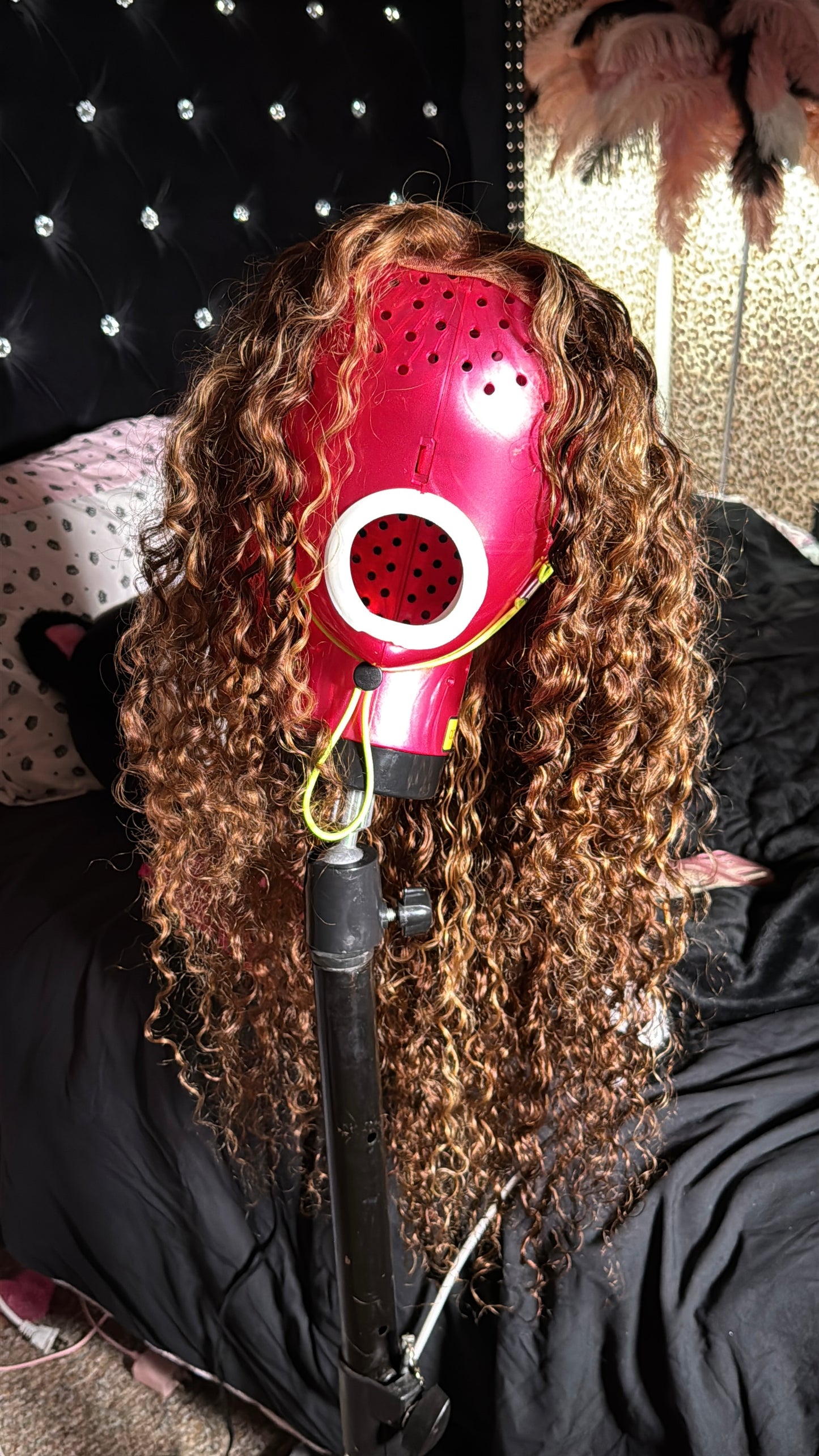 REFURBISHED WIG : Brown Highlight Curly Wig